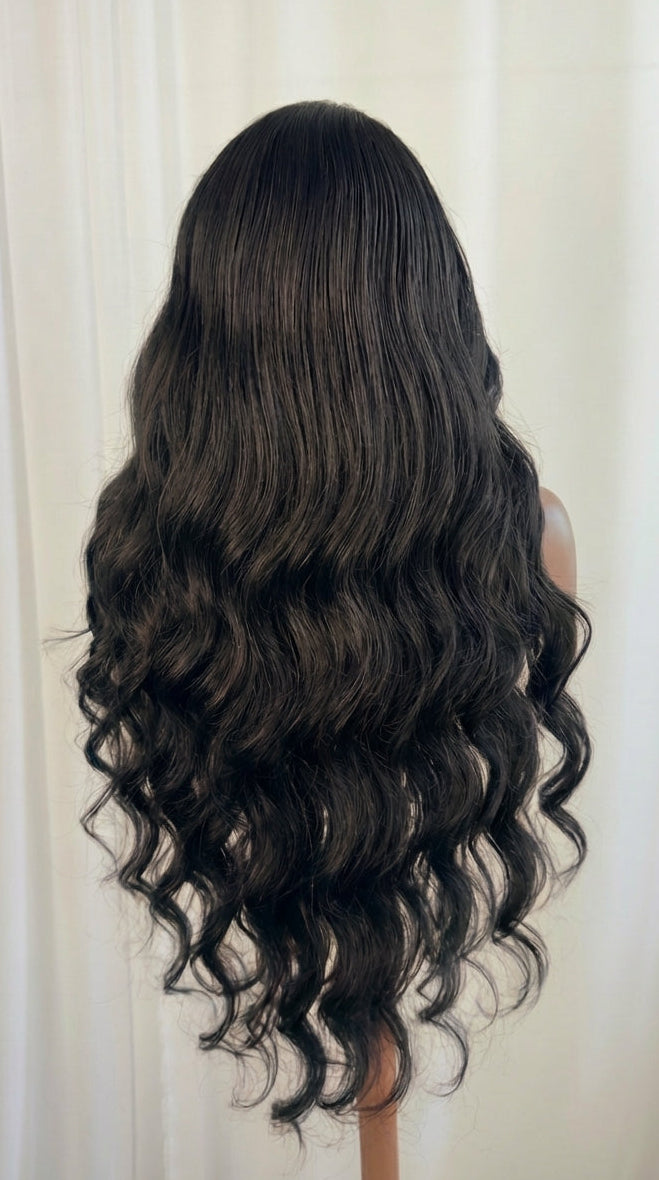 The First Lady  | 26” Body Wave Human Hair Blend Wig