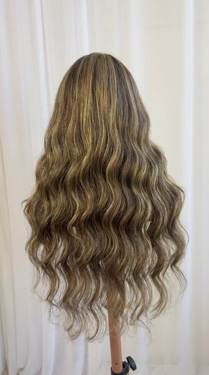 The First Lady  | 26” Body Wave Human Hair Blend Wig